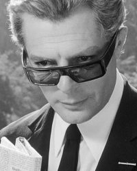 Tám Một Phần Hai