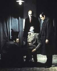 Bóng Tối Chiến Tranh