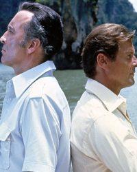 Điệp Viên 007: Sát Thủ Với Khẩu Súng Vàng